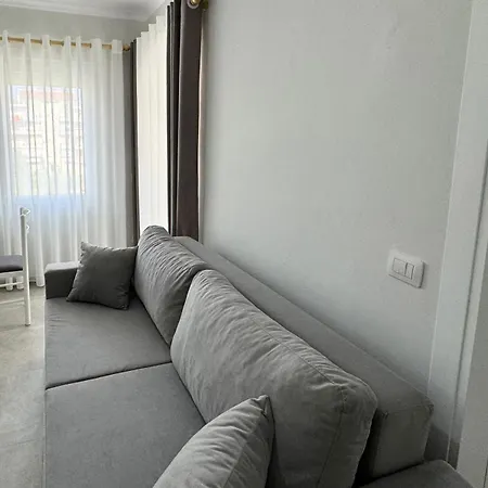 Sol Golem Golem (Tirana)